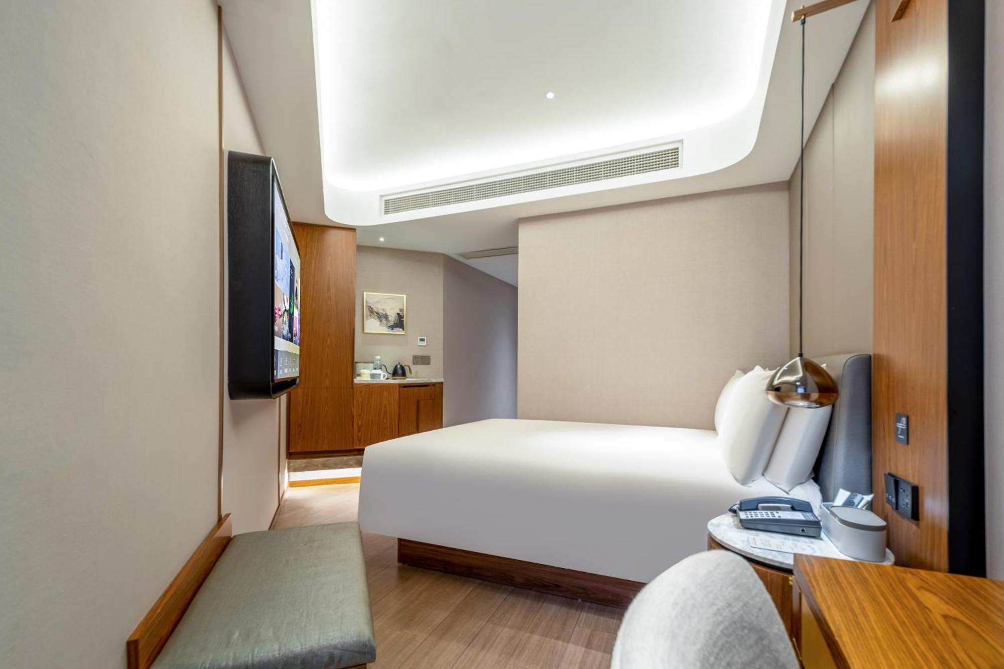 Atour X Lujiazui Binjiang Avenue 4*